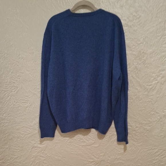 Jos. A. Bank Men  Deep Blue V-Neck Sweater Size L 100% CASHMERE - Picture 6 of 8